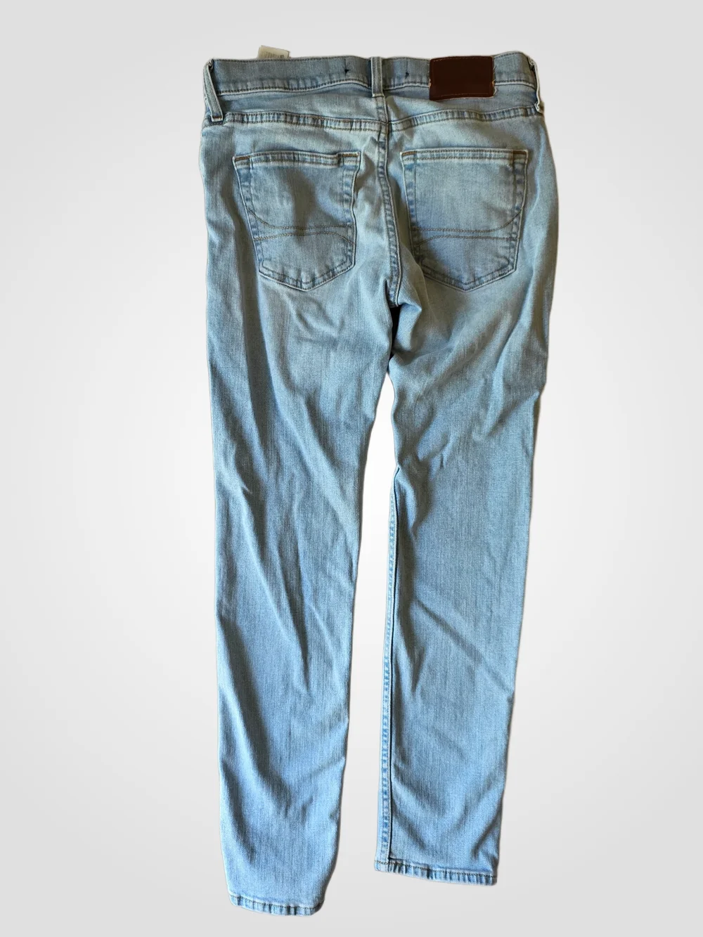 Hollister offers bundling